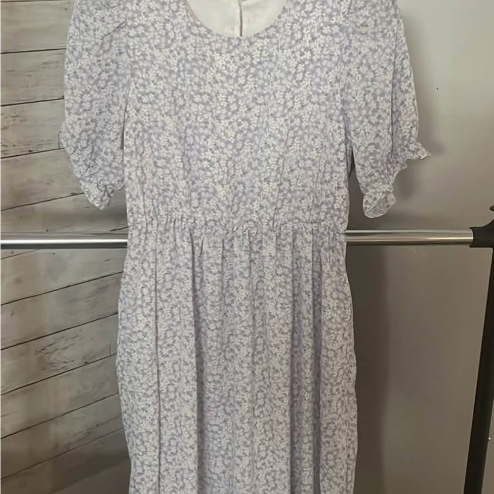 Light Lavender Floral Midi Dress